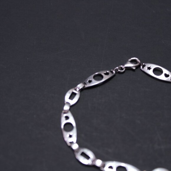Vintage Silver Bracelet with Star and Circle Design - Picture 5 of 12